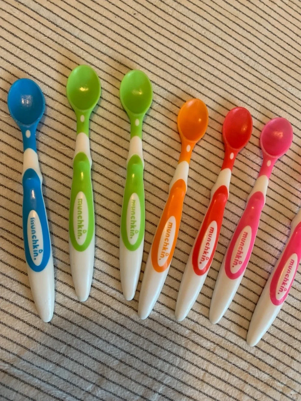 7 Munchkin Soft-Tip Infant Plastic Colored Spoons